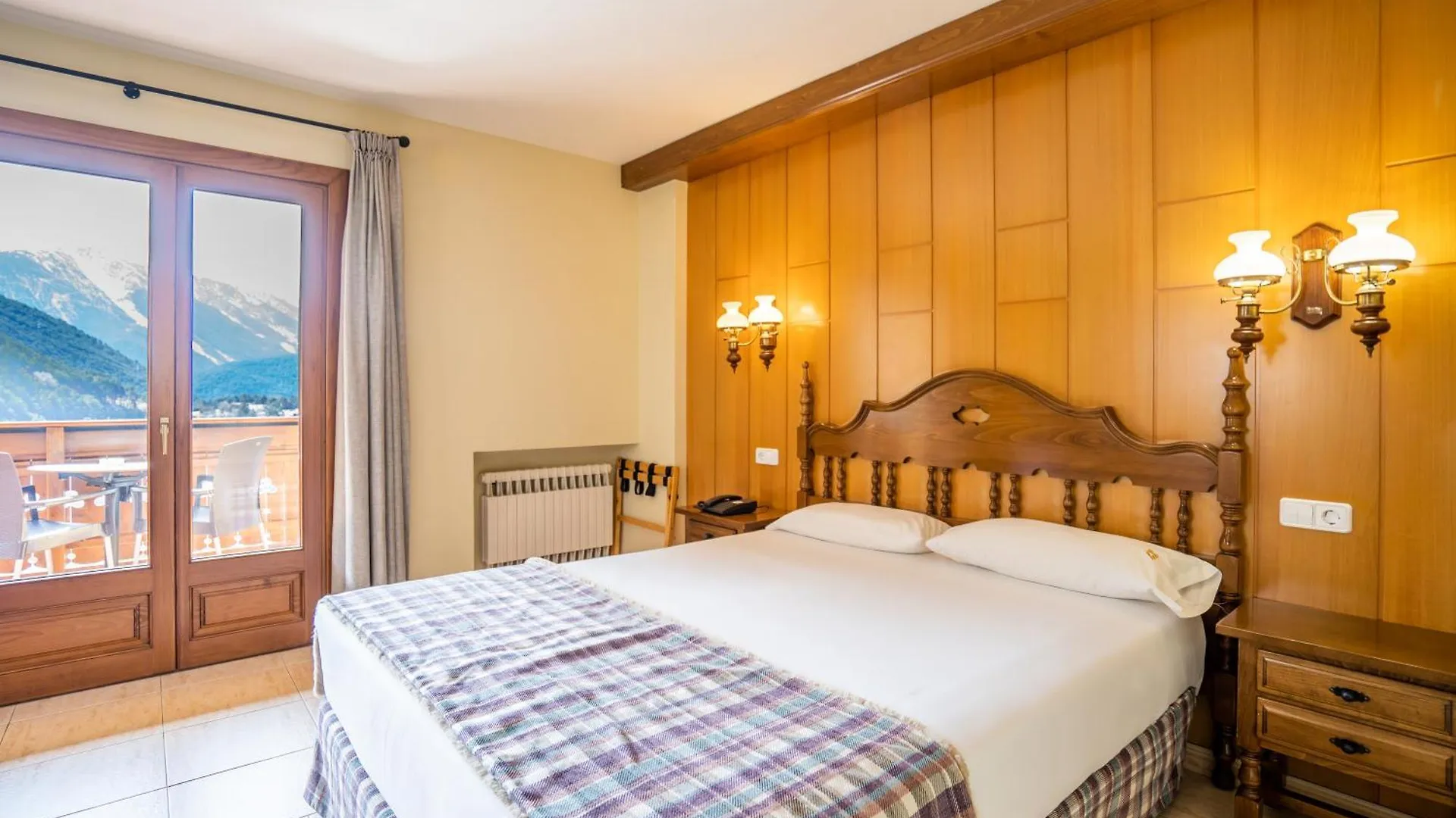 Abba Ordino Babot Hotel