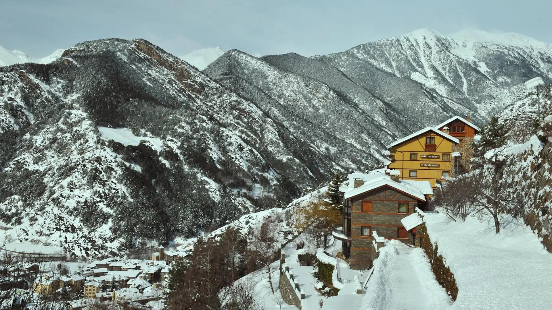 Abba Ordino Babot Hotel