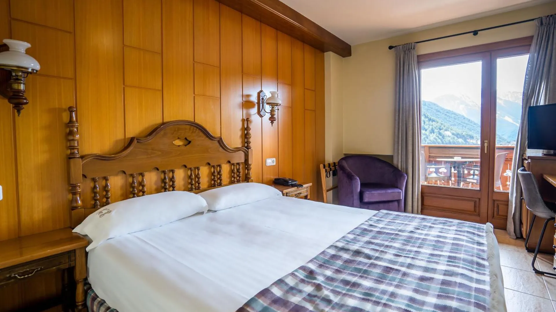 Abba Ordino Babot Hotel