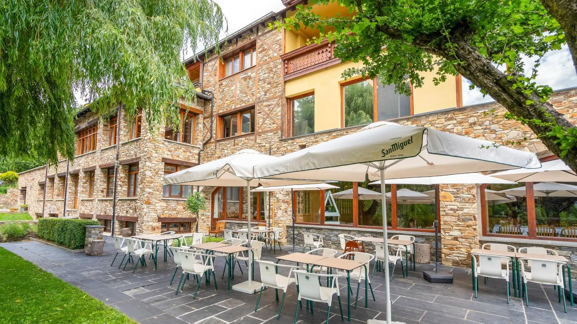 Abba Ordino Babot Hotel