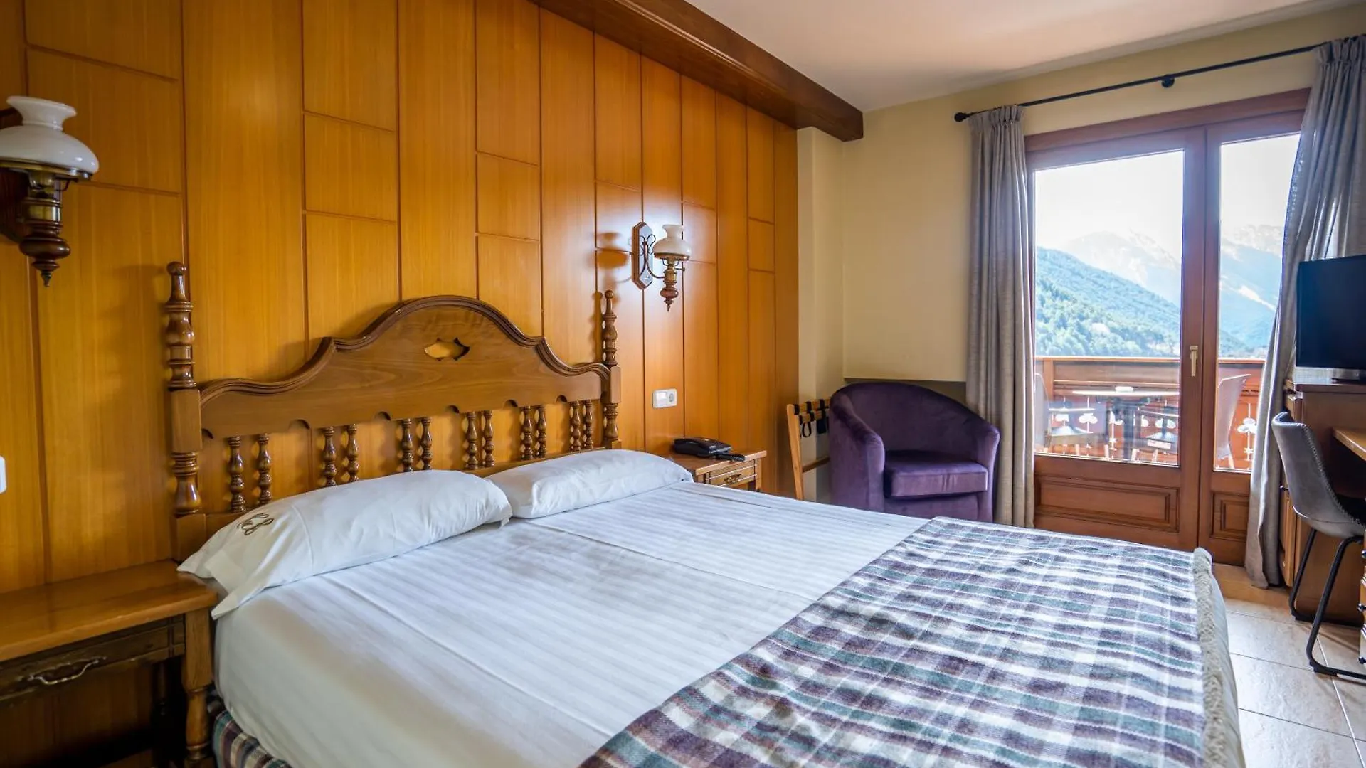 Abba Ordino Babot Hotel